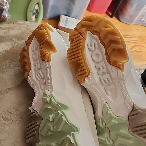 Women's Sorel Acadia NWT Size 12 - Picture 6 of 9